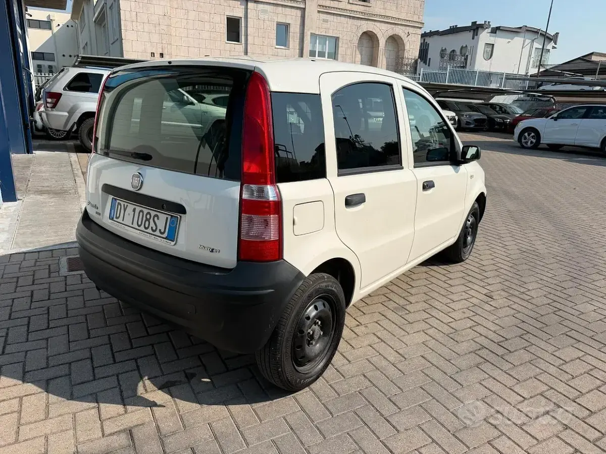 Usata Fiat Panda Active 75 CV (55 kW) 2009 Bianco Utilitaria