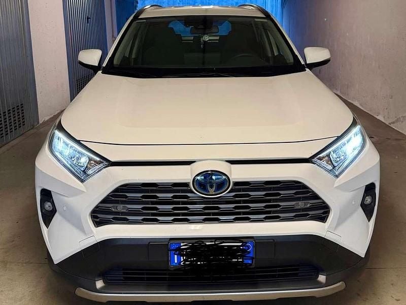 Usata Toyota RAV4 Hybrid Active 178 CV (130 kW) 2024 Bianco SUV