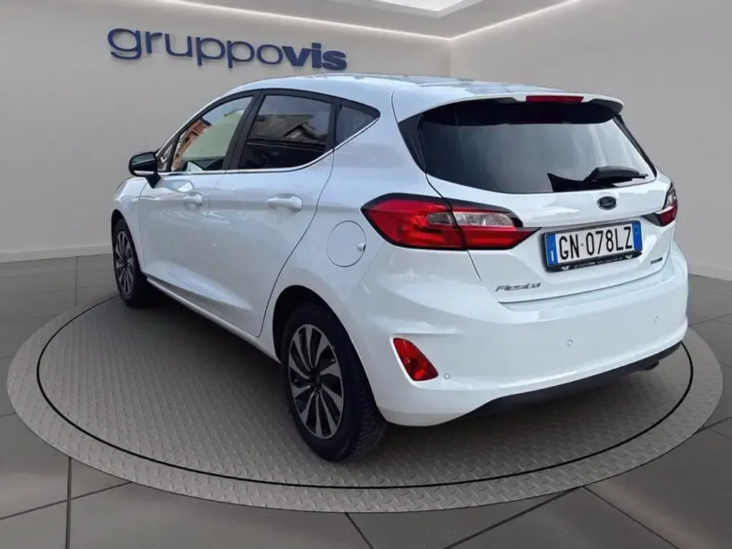 Usata Ford Fiesta Titanium 125 CV (91 kW) 2023 Frozen white Berlina