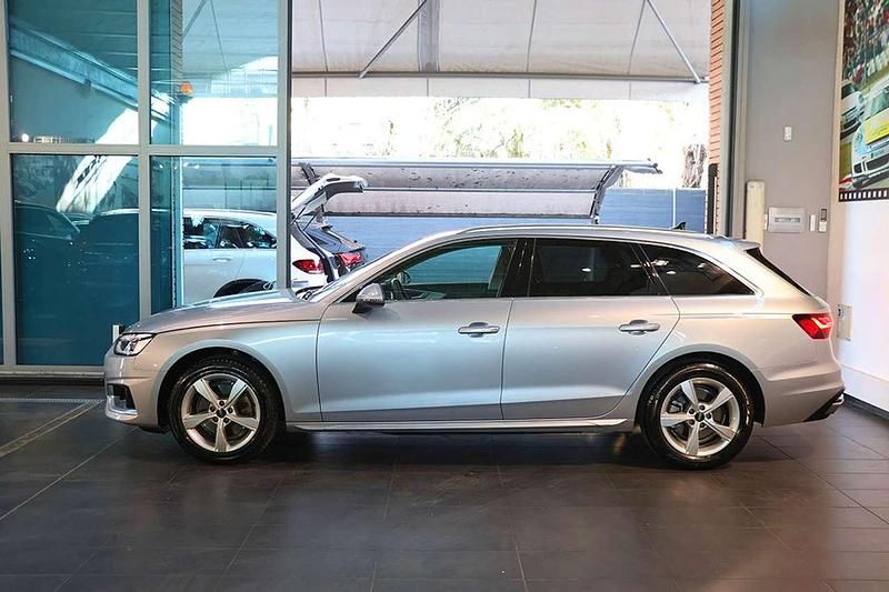 Usata Audi A4 Advanced Plus 136 CV (100 kW) 2024 Argento Station wagon