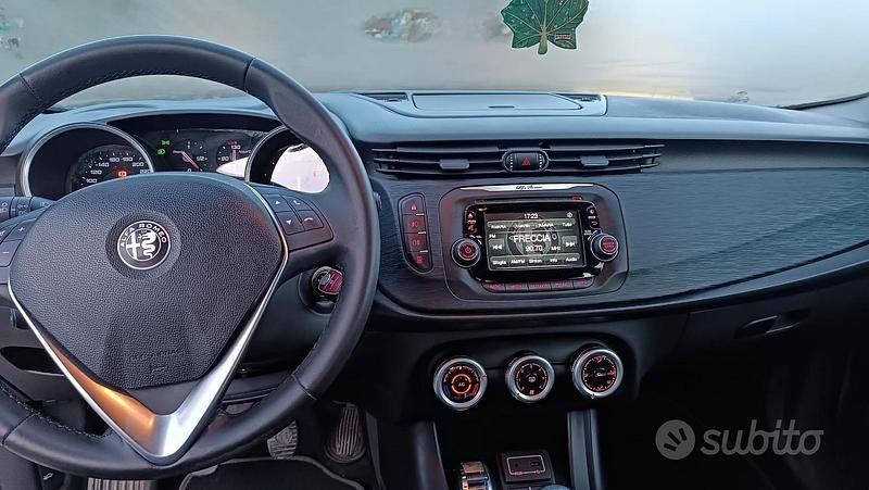 Usata Alfa Romeo Giulietta 120 CV (88 kW) 2016 Bianco Utilitaria