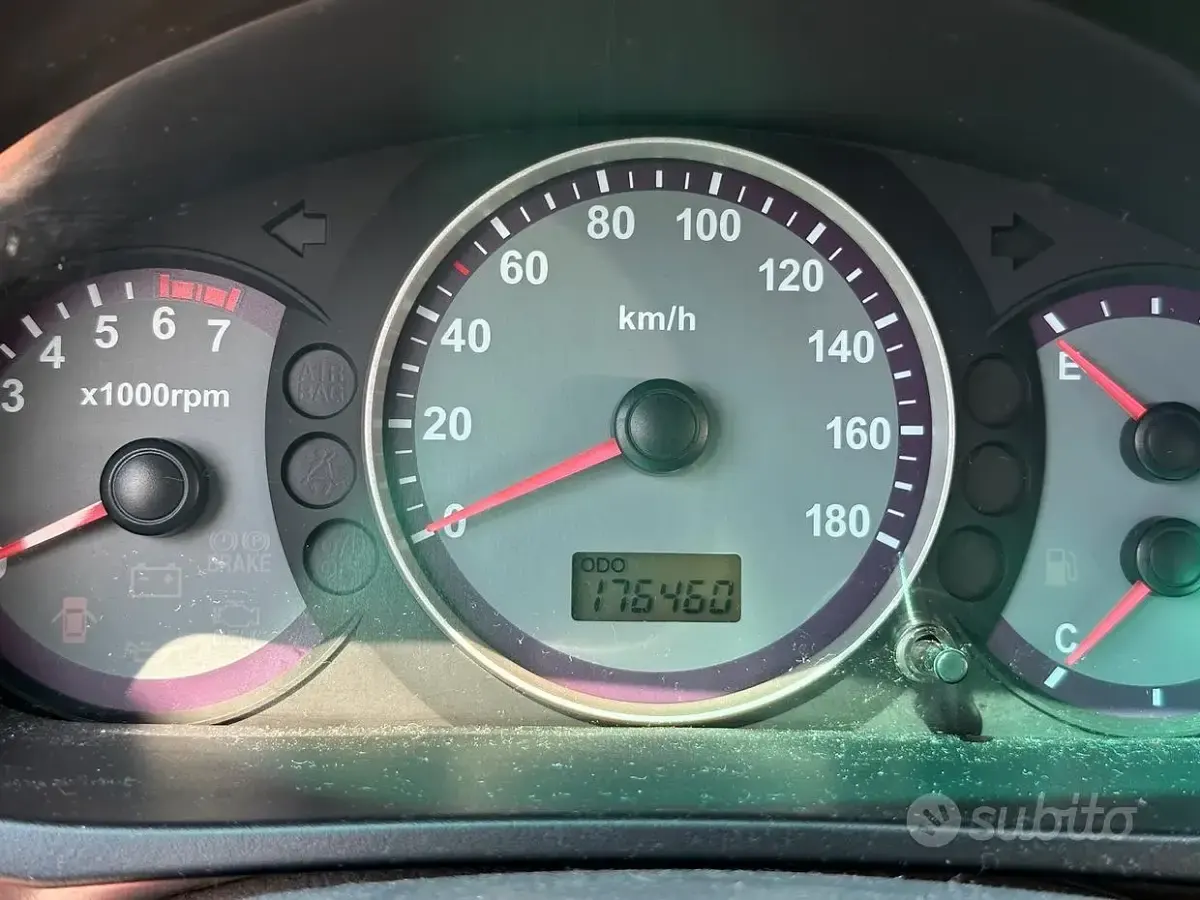 Usata Hyundai Atos Active 63 CV (46 kW) 2007 Rosso Utilitaria