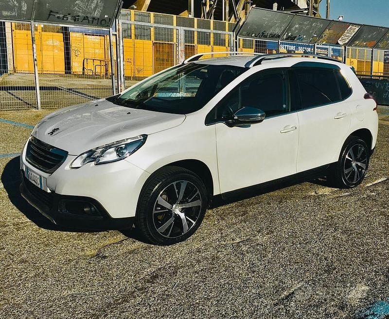 Bianco Usata 2015 Peugeot 2008 SUV | 7800 € (Super prezzo) - Immagine 1/4