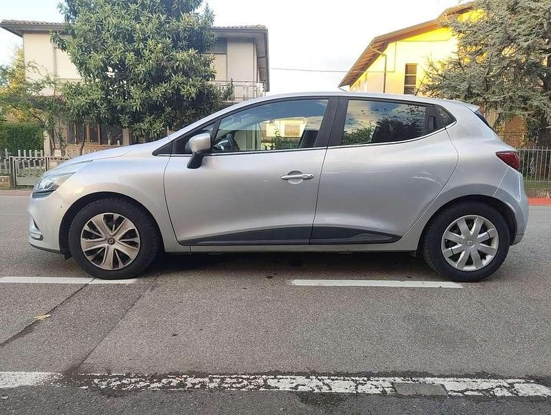 Usata Renault Clio IV Life 75 CV (55 kW) 2017 Berlina