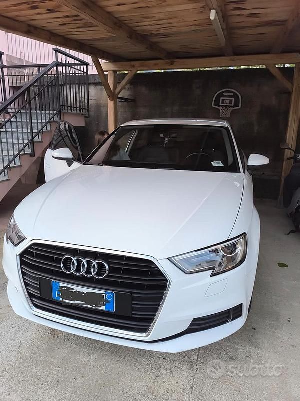 Bianco Usata 2018 Audi A3 Sportback Due volumi | 18.000 € - Immagine 1/1