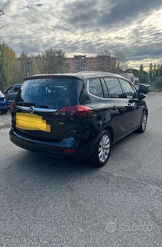 Usata Opel Zafira Tourer Cosmo 110 CV (80 kW) 2014 Nero Monovolume
