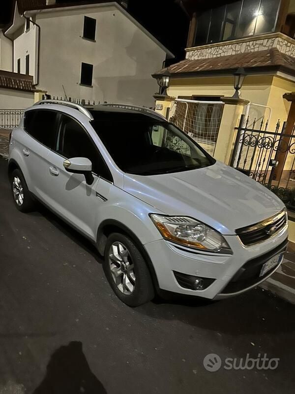 Usata Ford Kuga 136 CV (100 kW) 2010 Bianco SUV