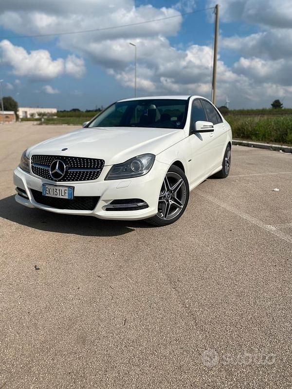 Usata Mercedes C220 170 CV (125 kW) 2011 Bianco Berlina