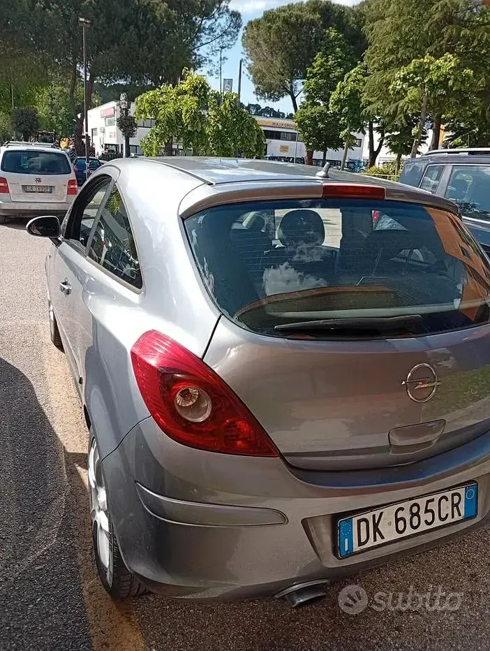 Usata Opel Corsa 75 CV (55 kW) 2008 Grigio Utilitaria