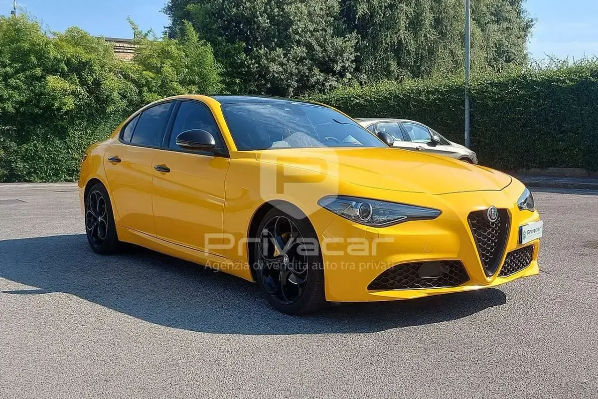 Usata Alfa Romeo Giulia Business 150 CV (110 kW) 2018 Giallo Berlina