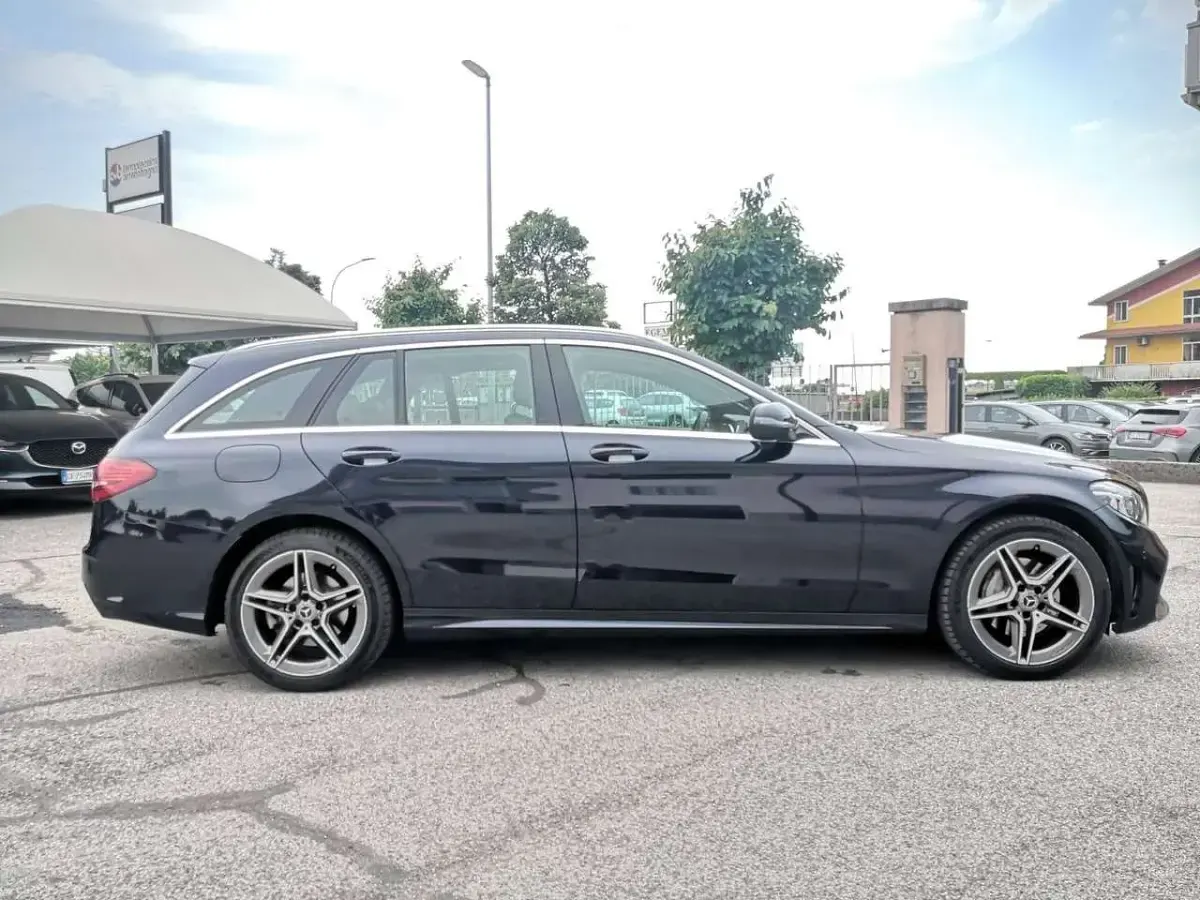 Usata Mercedes C220 Premium 194 CV (142 kW) 2019 Blu/azzurro Station wagon