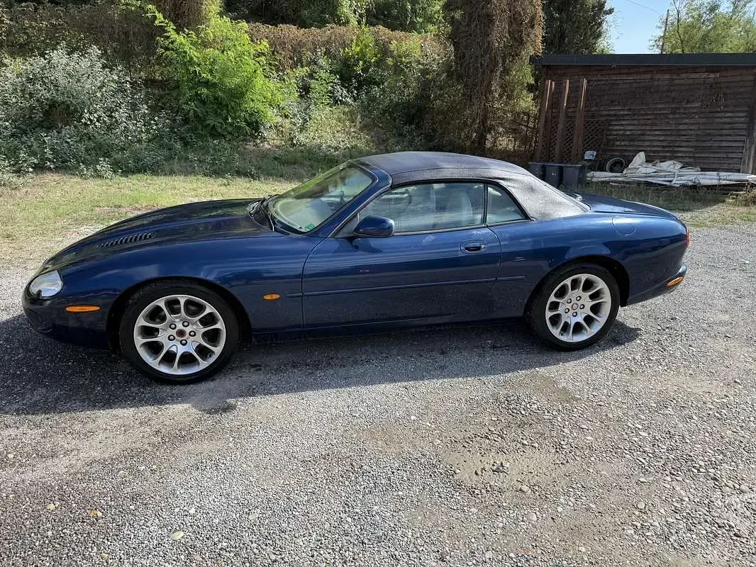 Usata Jaguar XKR 363 CV (266 kW) 1999 Cabrio