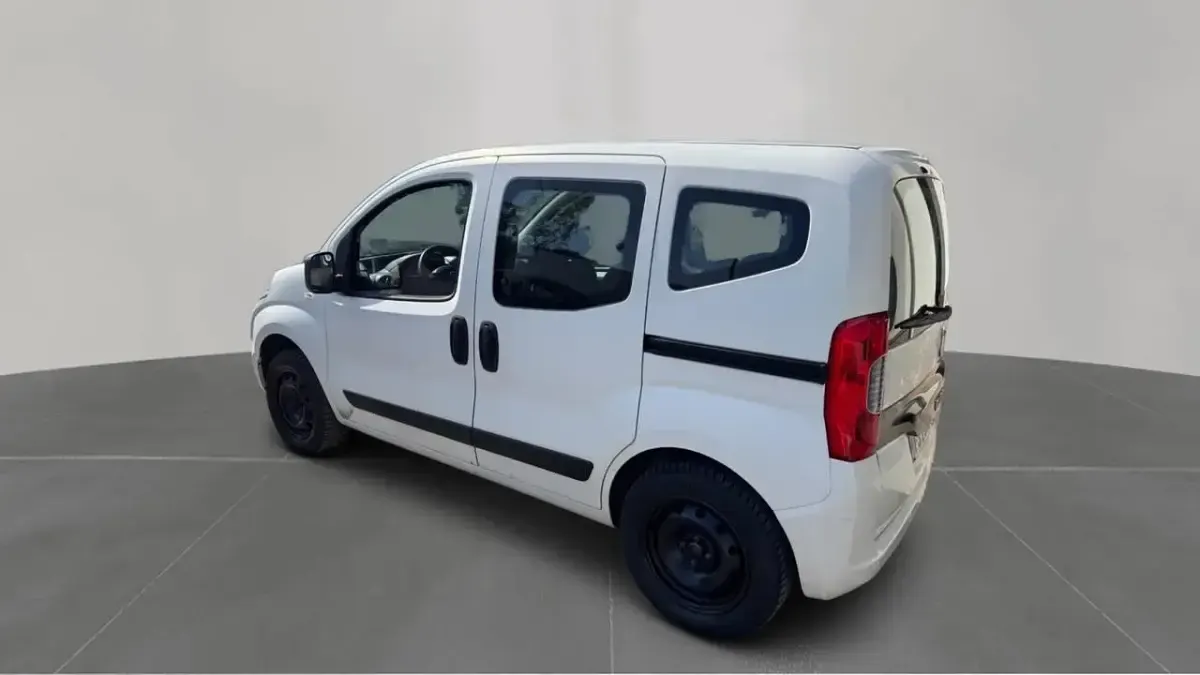 Usata Fiat Qubo Lounge 69 CV (50 kW) 2018 Bianco Monovolume