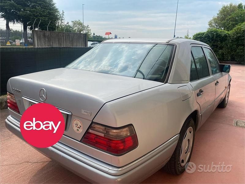 Usata Mercedes 200 1994 Grigio Berlina