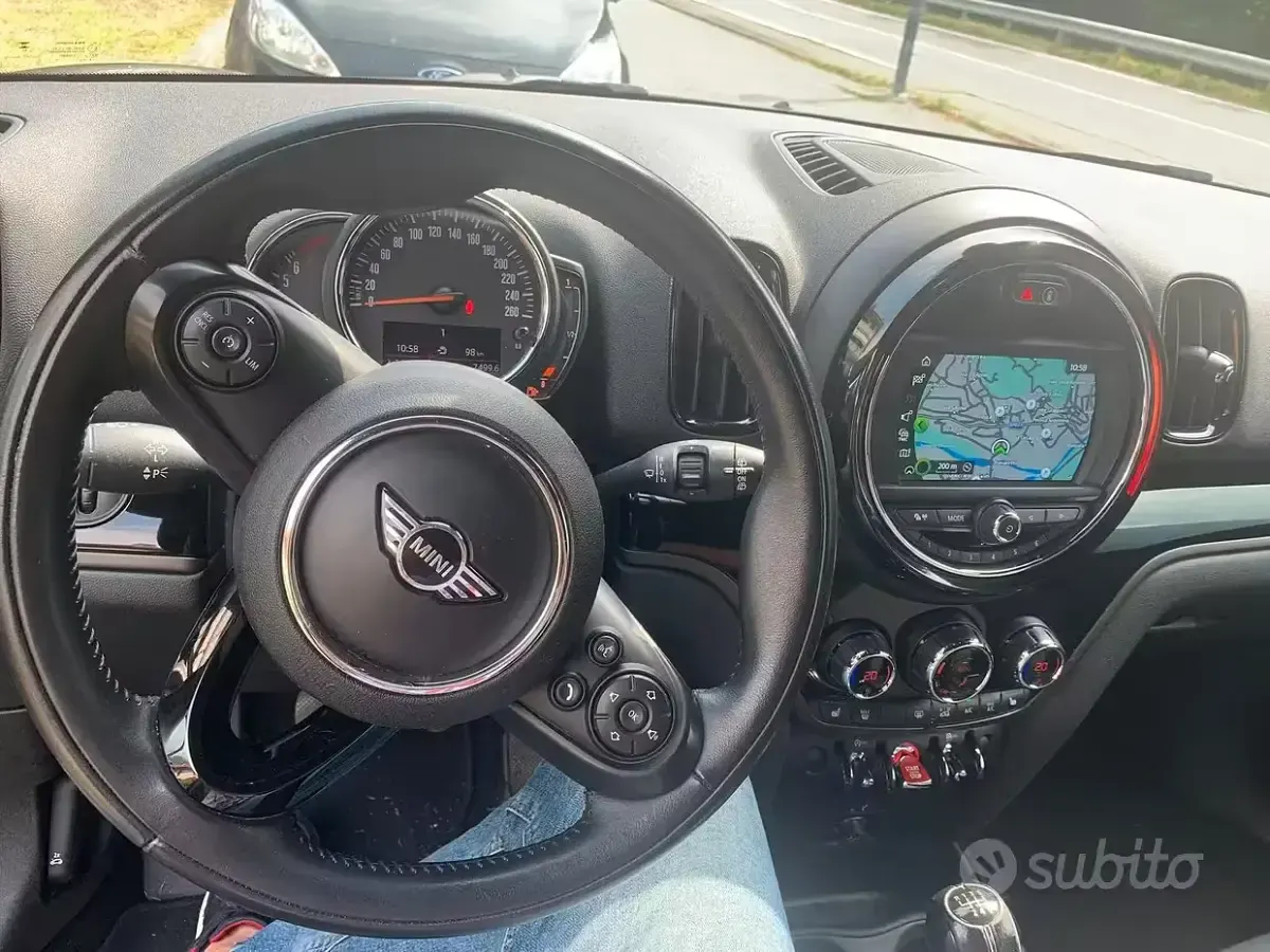 Usata Mini Cooper Countryman 102 CV (75 kW) 2019 Grigio SUV