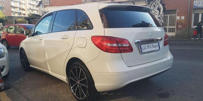 Usata Mercedes B180 Executive 109 CV (80 kW) 2012 Bianco Monovolume