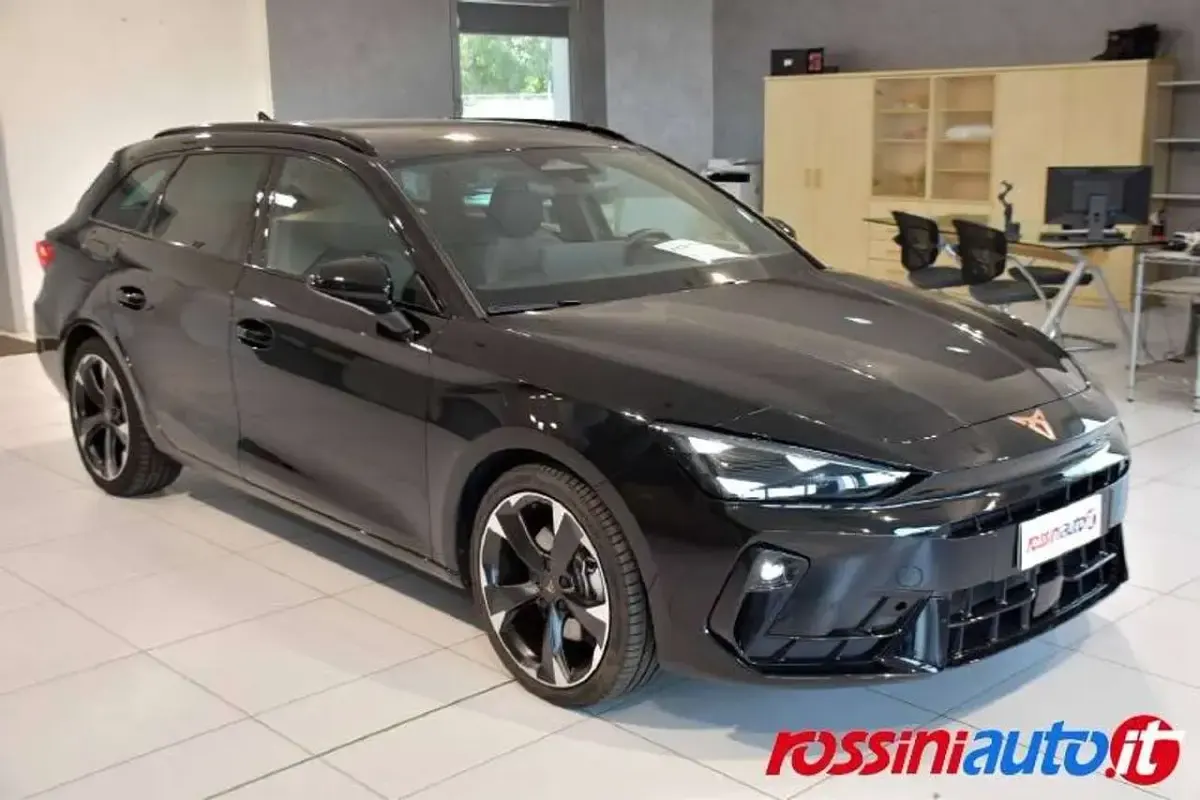 Usata Cupra Leon 150 CV (110 kW) 2025 Nero midnight Station wagon