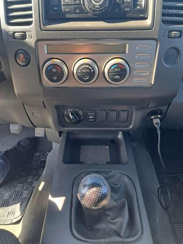 Usata Nissan Navara XE 171 CV (125 kW) 2007 Pick-up