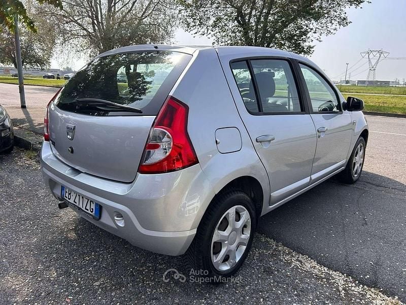 Usata Dacia Sandero 75 CV (55 kW) 2010 Grigio Berlina