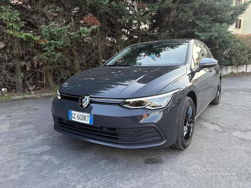 Usata VW Golf VII Life 110 CV (80 kW) 2020 Berlina
