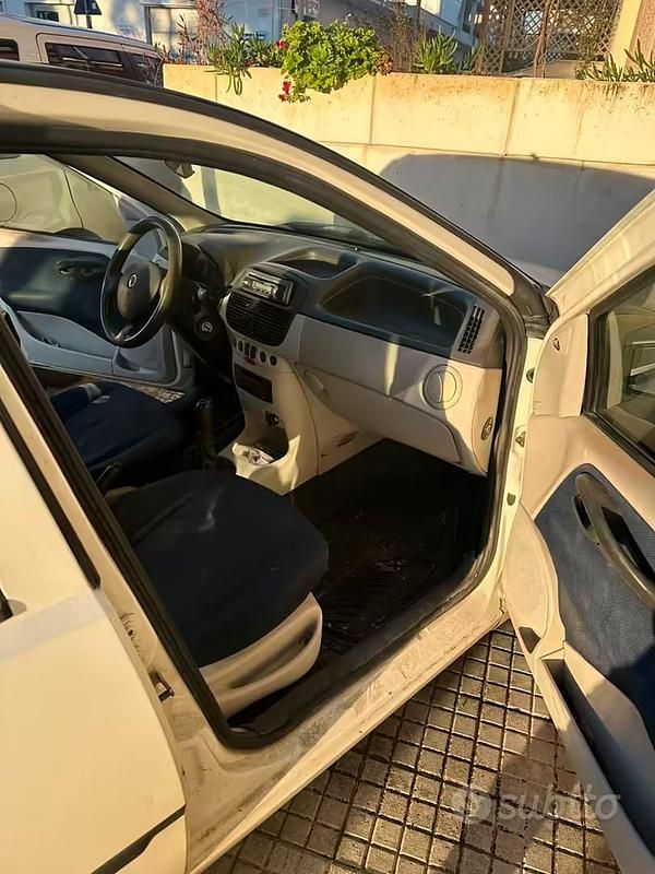 Usata Fiat Punto 2004 Bianco Utilitaria