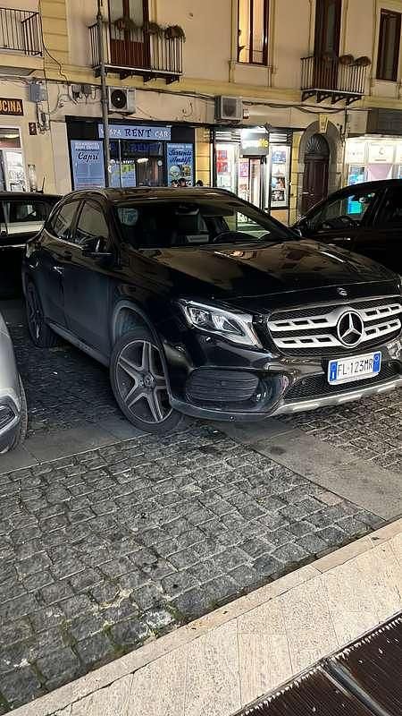 Usata Mercedes GLA200 136 CV (100 kW) 2017 Nero SUV