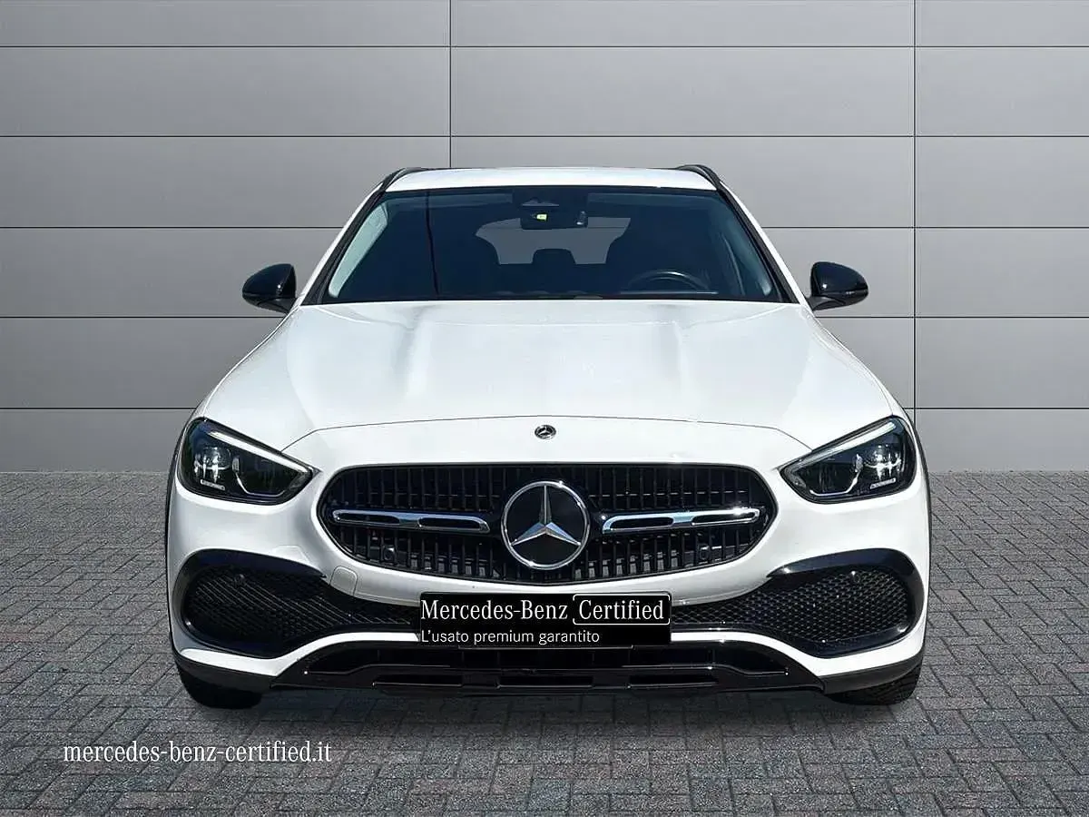 Usata Mercedes 220 Premium 200 CV (147 kW) 2022 Bianco Station wagon