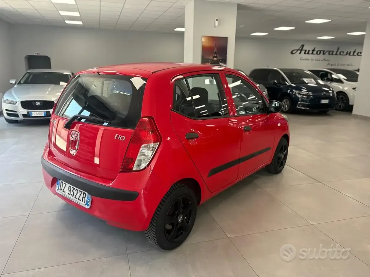 Usata Hyundai i10 Style 67 CV (49 kW) 2010 Rosso Utilitaria