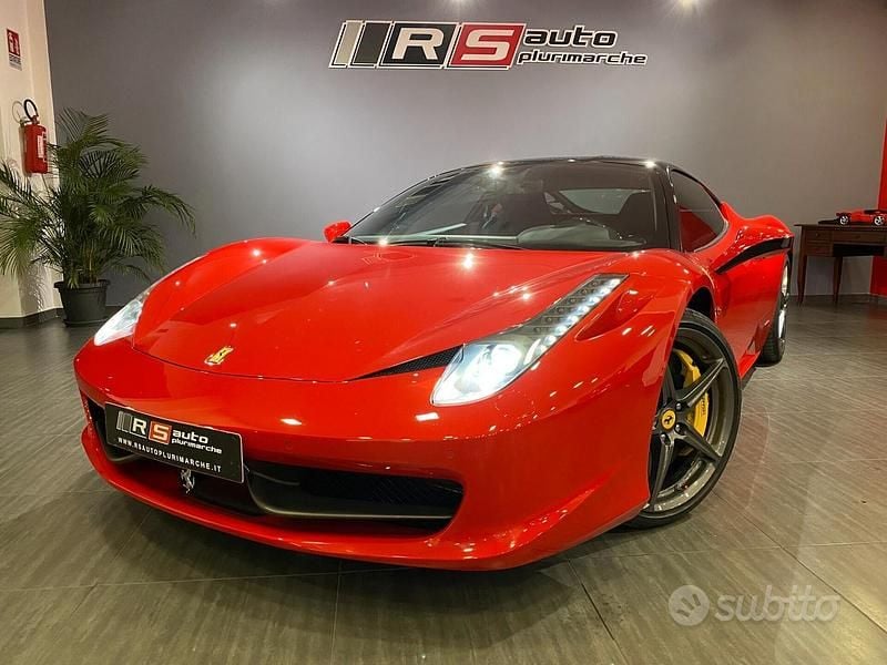Usata Ferrari 458 570 CV (419 kW) 2011 Rosso Coupé