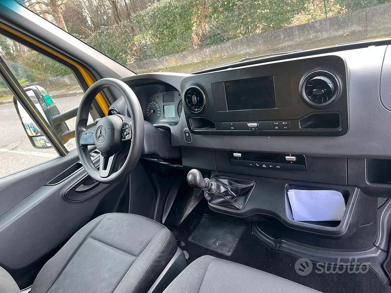 Usata Mercedes Sprinter 143 CV (105 kW) 2020 Giallo Furgone