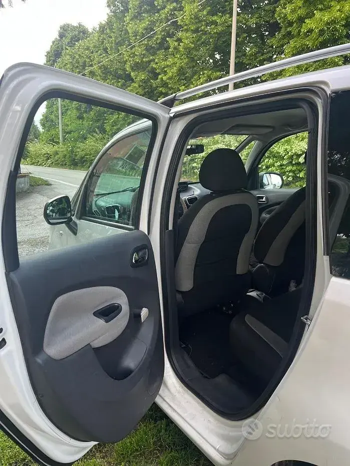 Usata Citroën C3 Picasso 92 CV (67 kW) 2011 Bianco Monovolume