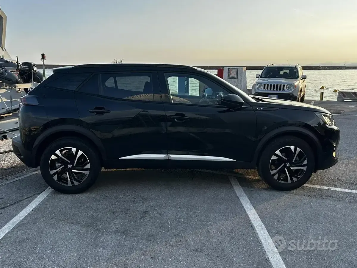 Usata Peugeot 2008 GT-line 131 CV (96 kW) 2024 Nero SUV
