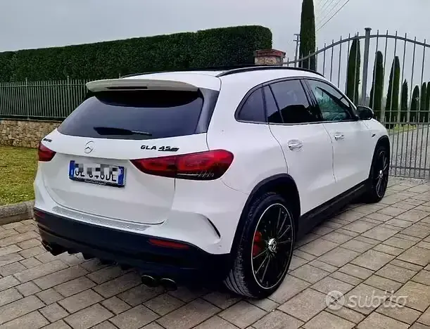 Usata Mercedes GLA45 AMG AMG 421 CV (309 kW) 2022 Bianco SUV