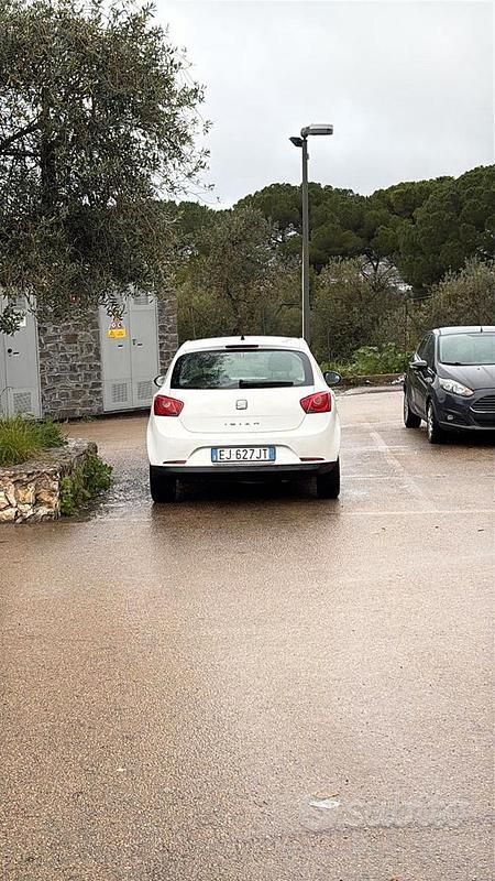 Second-hand Seat Ibiza 75 CP (55 kW) 2011 Alb Berlinǎ