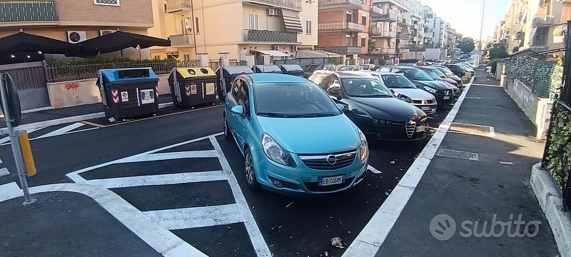 Blu Usata 2011 Opel Corsa Club Tre volumi | 3900 € (Buon prezzo) - Immagine 1/4