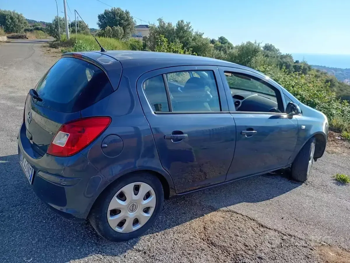 Usata Opel Corsa 80 CV (58 kW) 2008 Bluazzurro Utilitaria