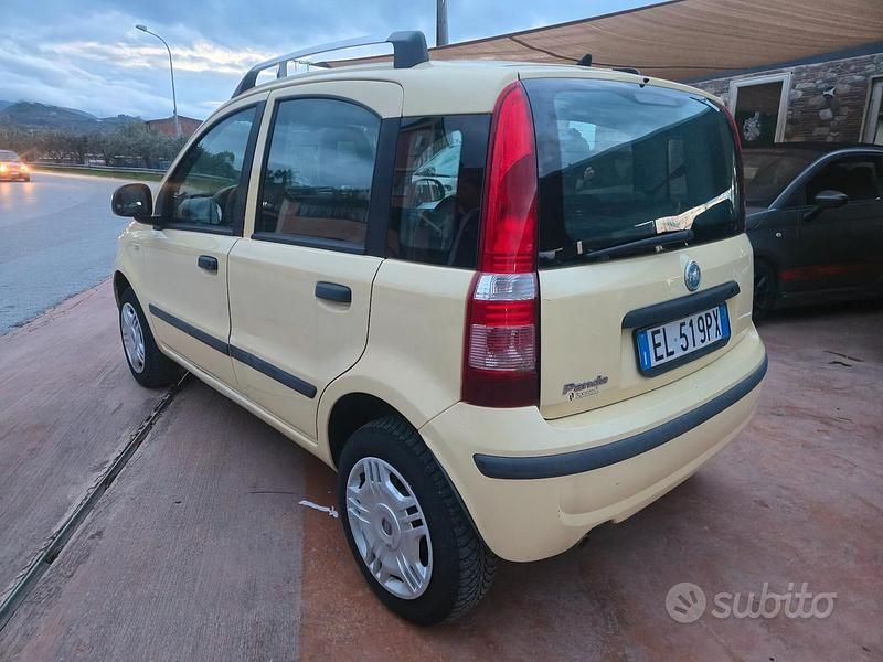 Usata Fiat Panda Climbing 69 CV (50 kW) 2012 Giallo Utilitaria