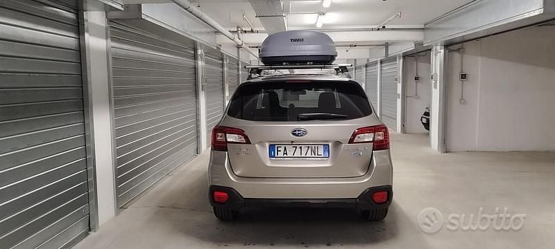 Usata Subaru Outback Style 150 CV (110 kW) 2015 Beige Station wagon