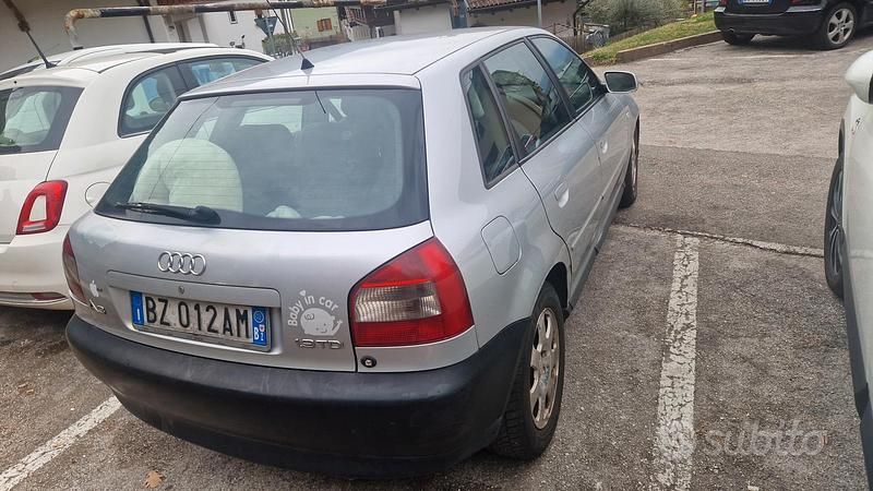 Usata Audi A3 2001 Grigio Utilitaria