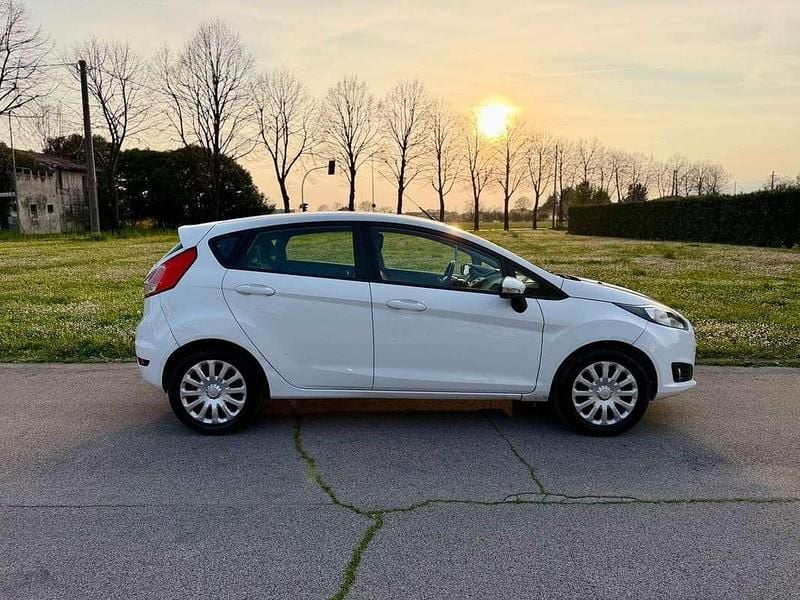 Usata Ford Fiesta 75 CV (55 kW) 2013 Utilitaria