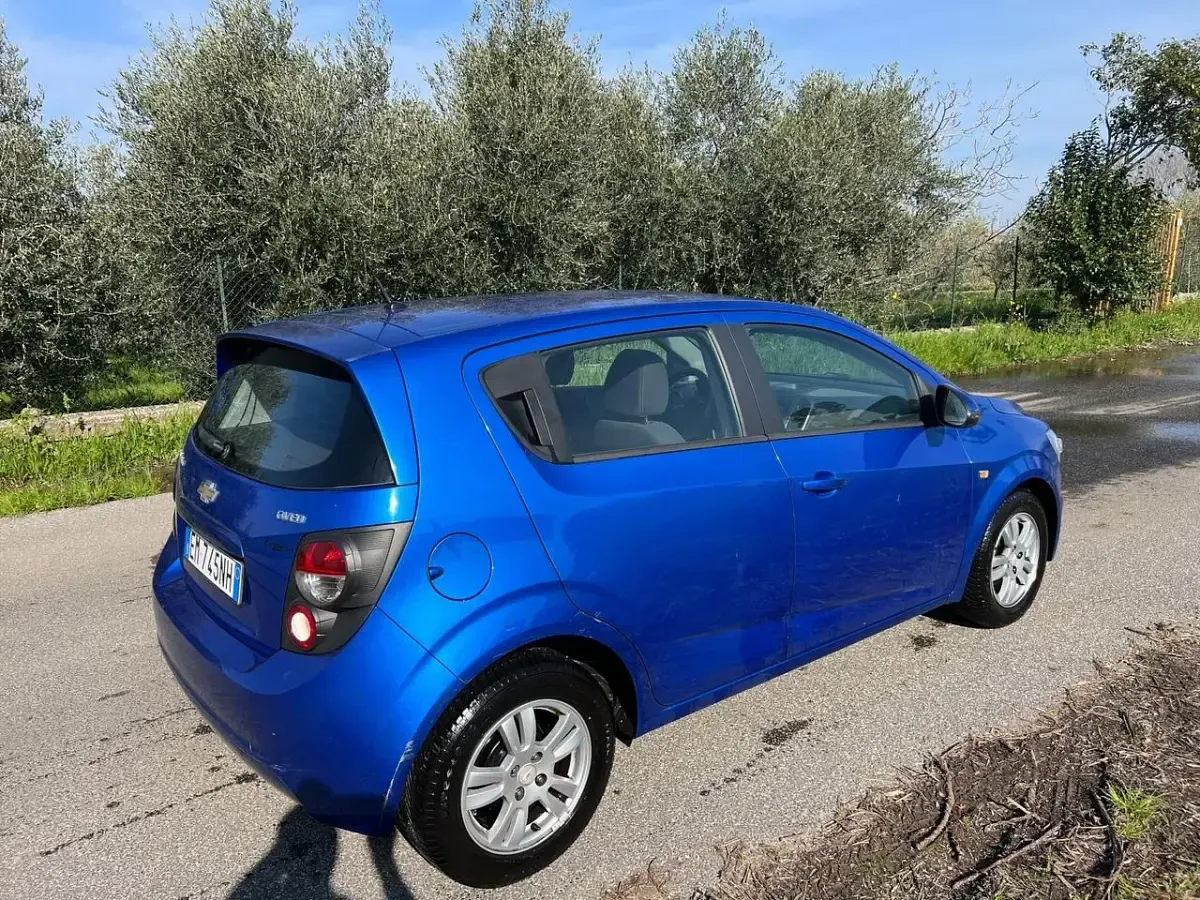 Usata Chevrolet Aveo LS 69 CV (50 kW) 2012 Bianco Berlina