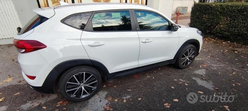 Usata Hyundai Tucson GO! 177 CV (130 kW) 2018 Bianco SUV