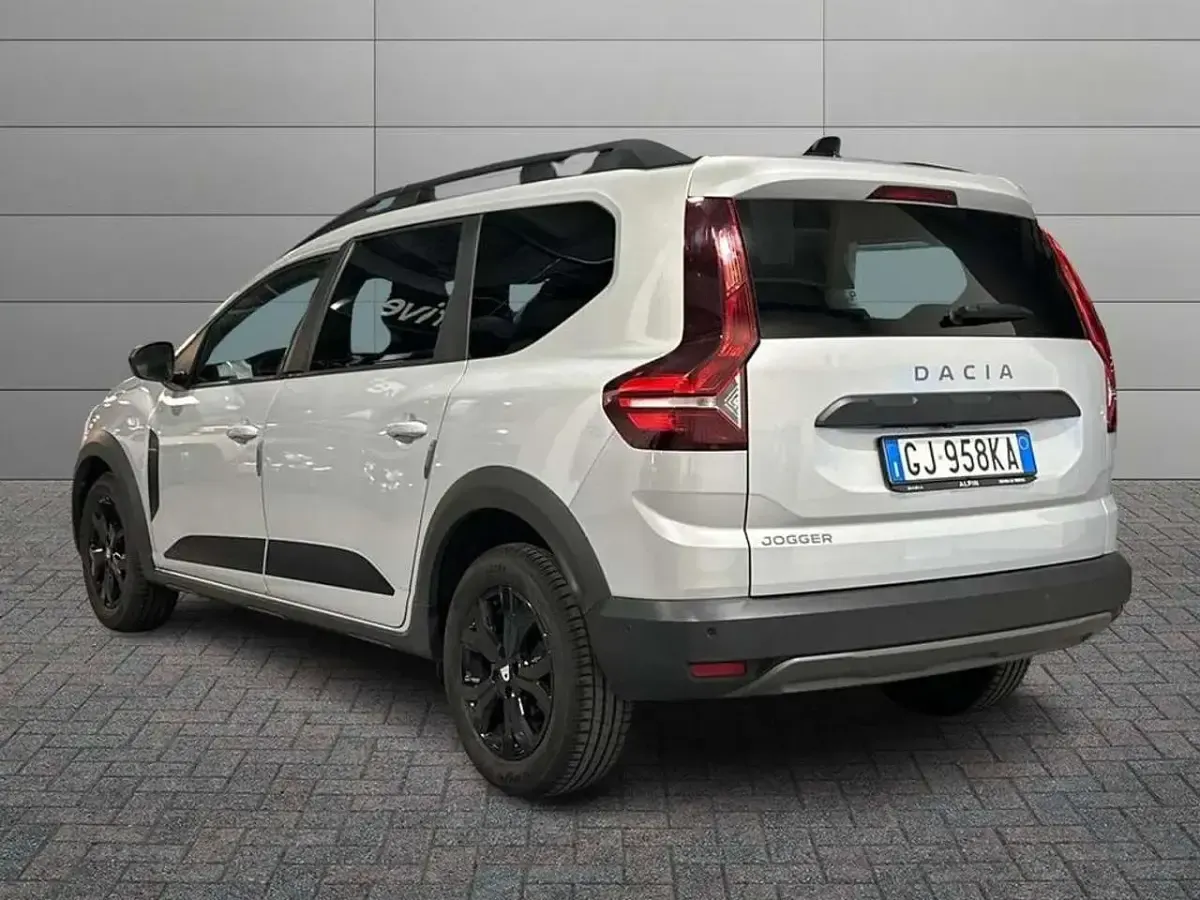 Usata Dacia Jogger Extreme 101 CV (74 kW) 2022 Grigio Monovolume