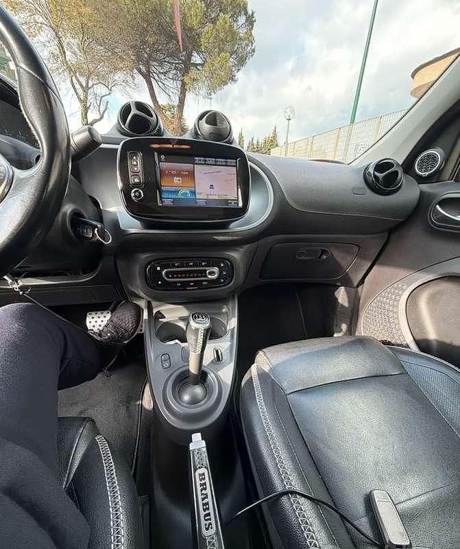 Usata Smart ForFour Brabus 109 CV (80 kW) 2016 Nero Utilitaria