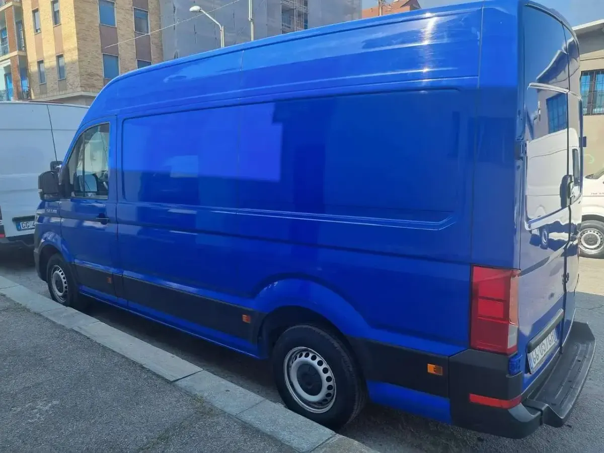 Usata VW Crafter 102 CV (75 kW) 2021 Ocean blue Furgone