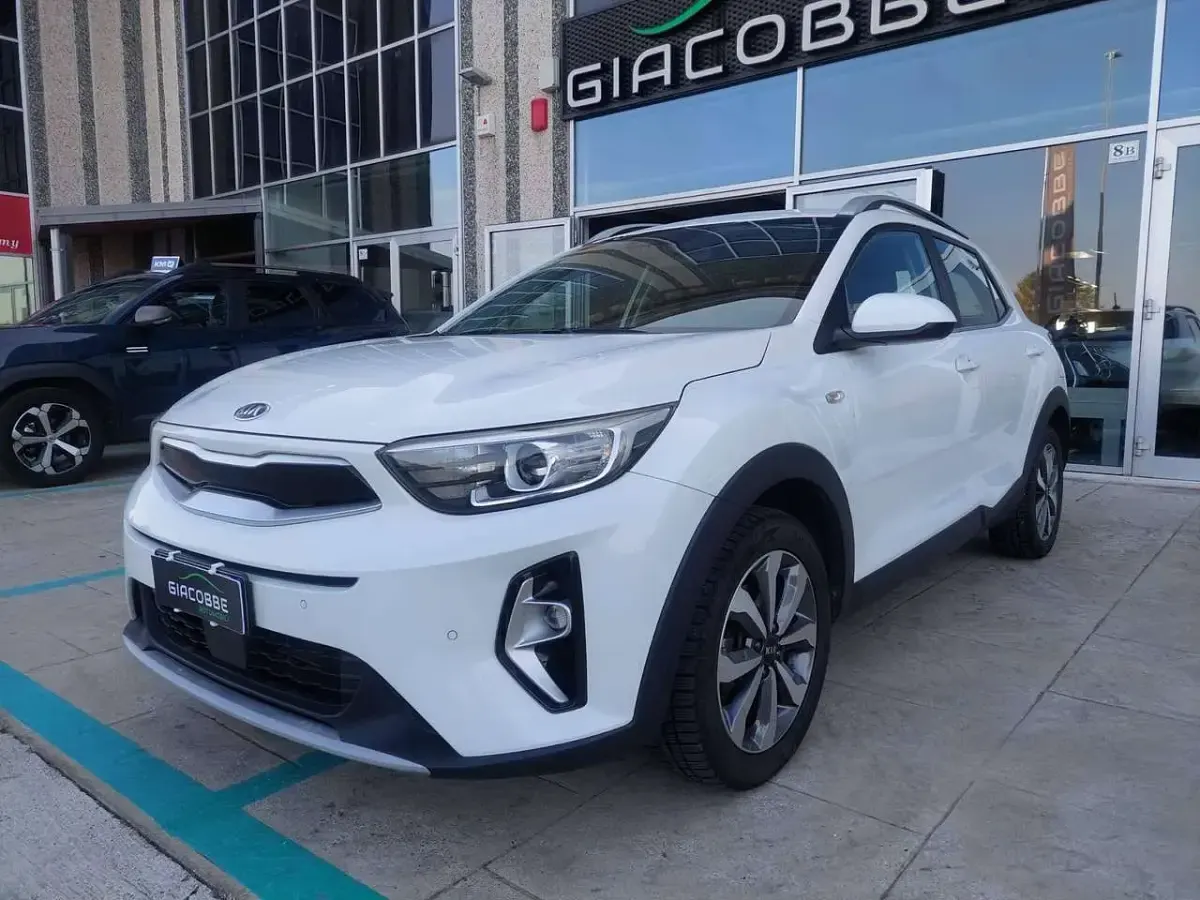 Usata Kia Stonic Urban 82 CV (60 kW) 2021 Bianco SUV
