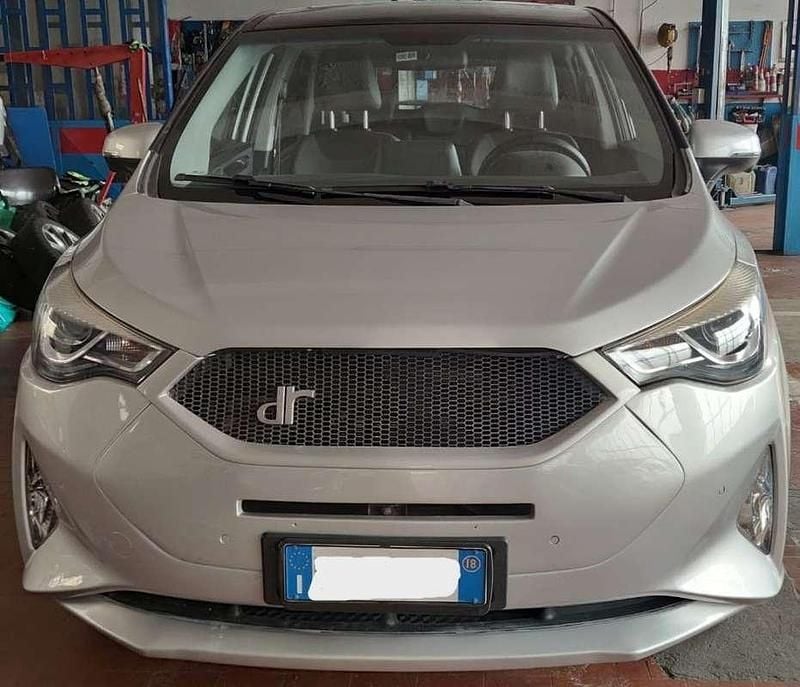 Grigio Usata 2018 DR DR4 SUV | 7600 € (Super prezzo) - Immagine 1/4