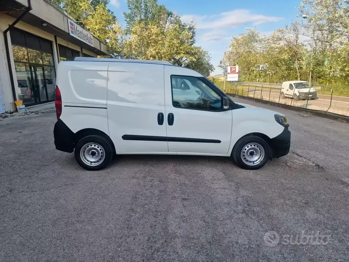 Brugt Fiat Doblò S 105 HK (77 kW) 2021 Hvid MPV