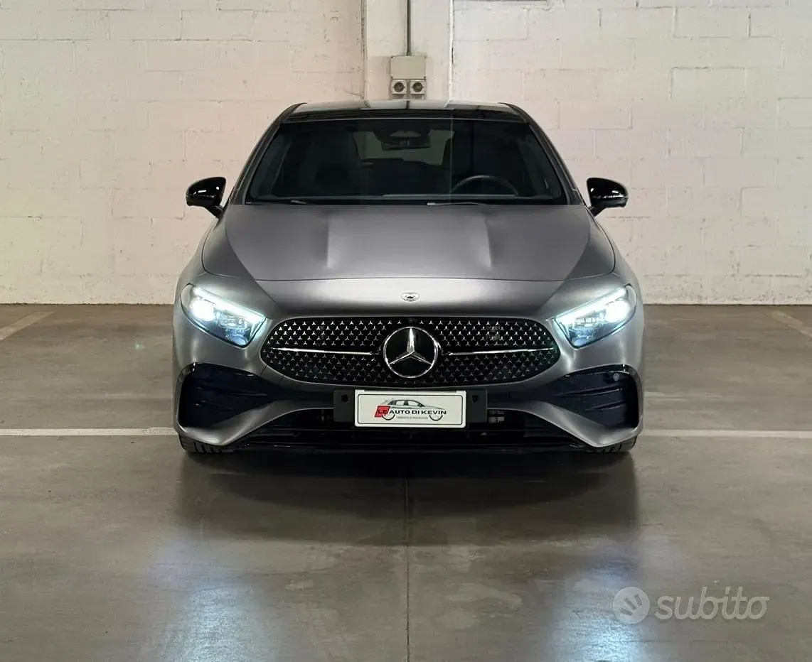 Usata Mercedes A200 AMG Line Premium 150 CV (110 kW) 2024 Grigio Berlina