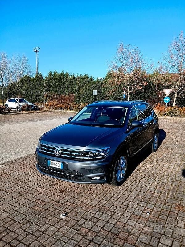 Usata VW Tiguan Allspace 150 CV (110 kW) 2019 Grigio SUV